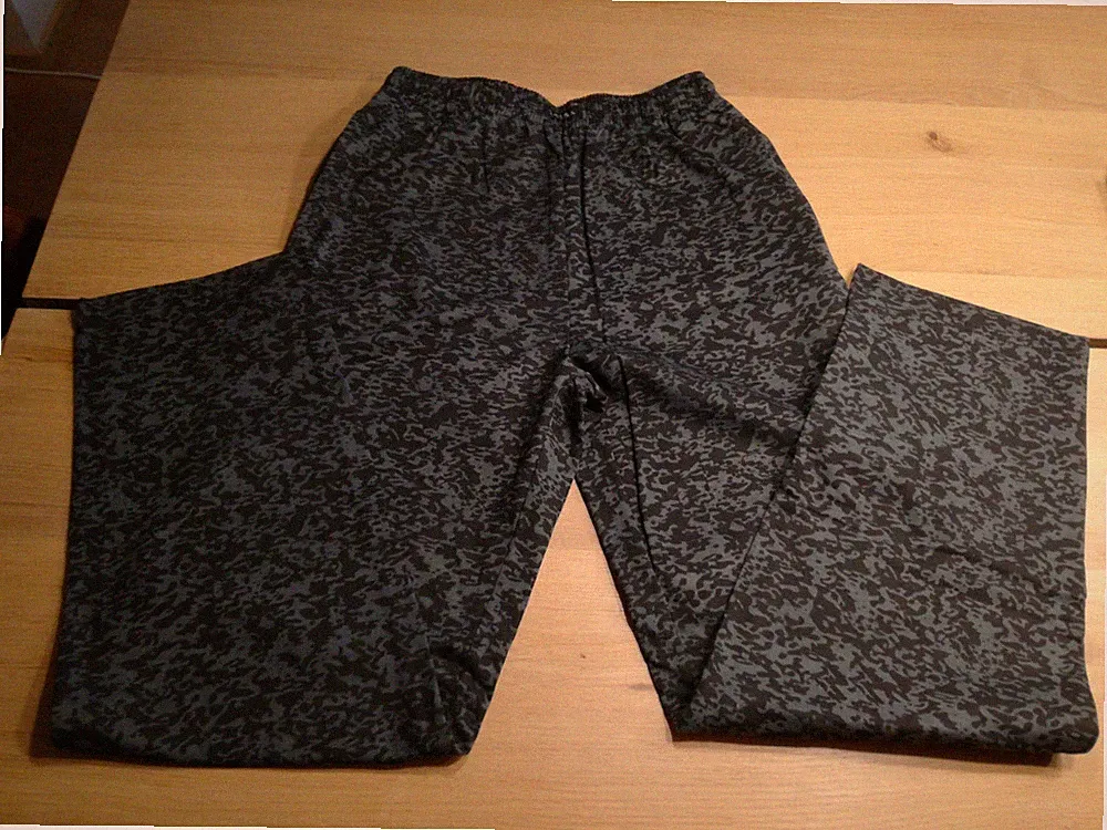 Herren Sweathose von TACOMA,schwarz-grau gemustert,100% Baumwolle,Gr.M,48/50.