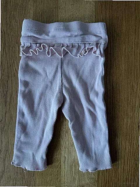 Hose H&M rosa Rüschen hinten 56 gerippt Leggins