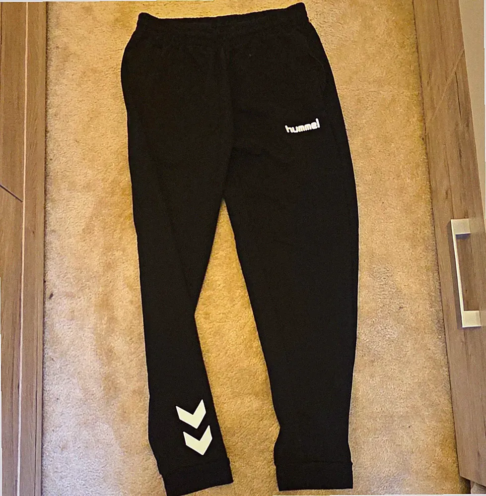 Hummel Kinder Jogginghose/Handballhose schwarz Gr. S für Training & Freizeit