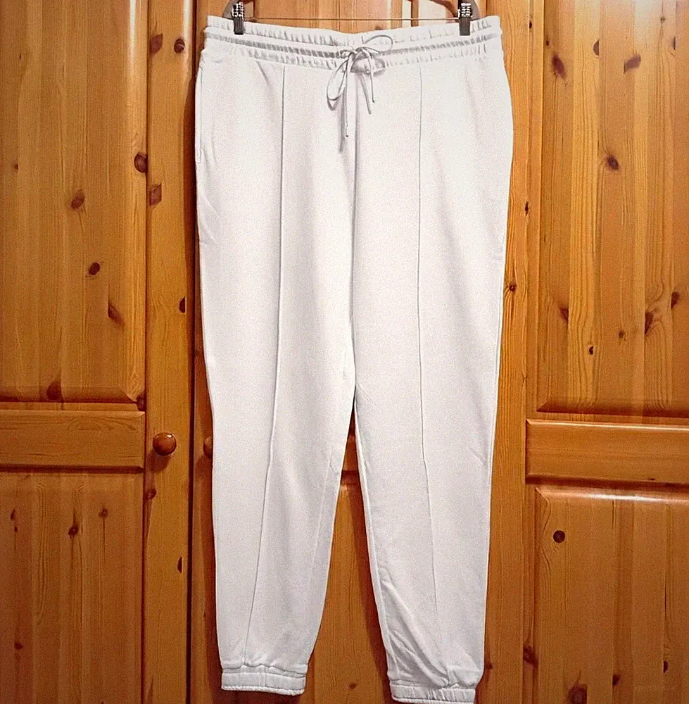 Hunkemöller P.O.P. Damen Jogginghose Dehnbund Taschen weiß ca. Größe 46/48 XL