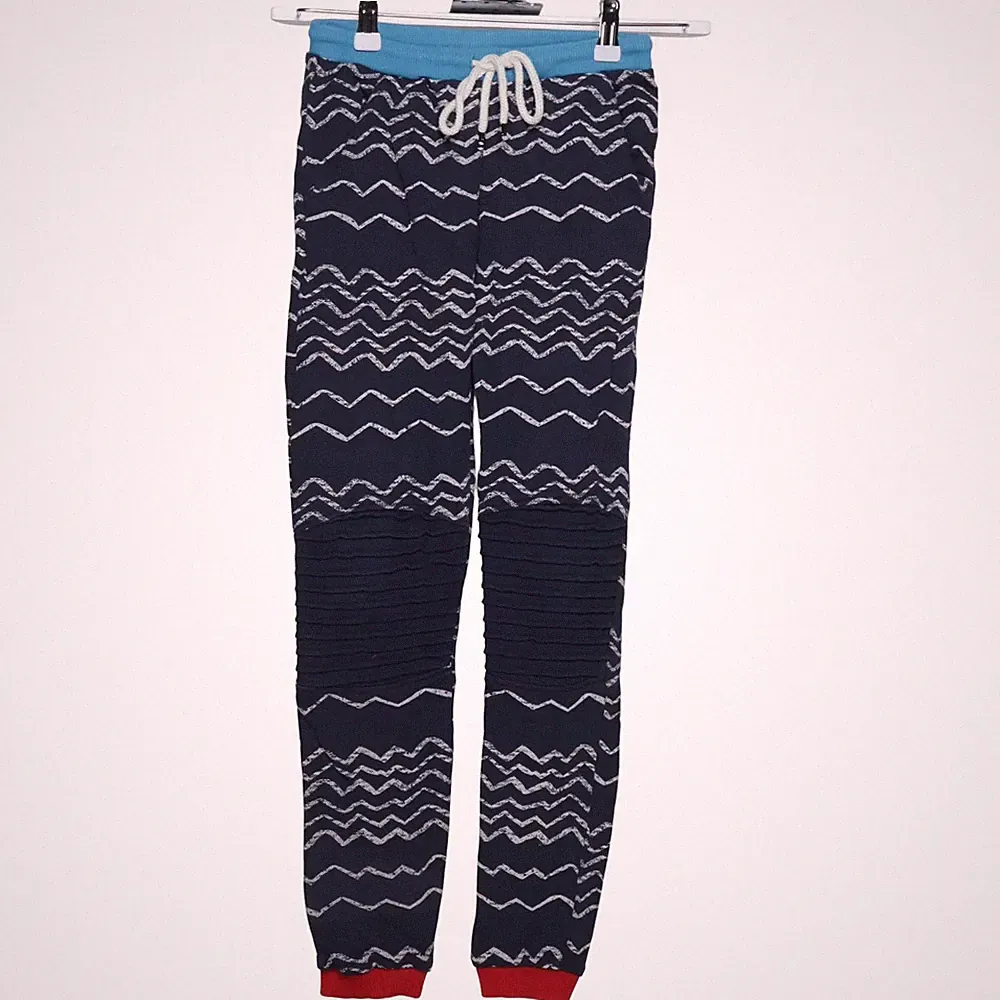 Jako-O, Jogginghose, Größe: 140/146, Blau/Rot/Weiß, Baumwolle, Chevron #S8L