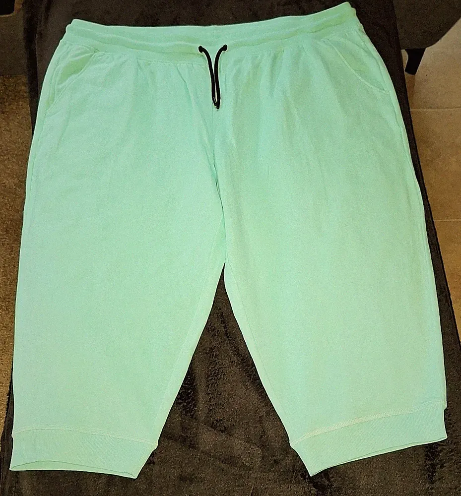Jogginghose 7/8 mit Tunnelzug und Taschen in mint, Gr. 54