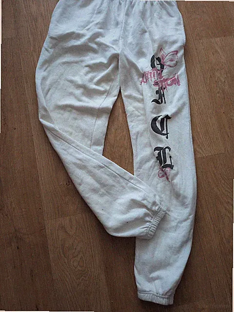 Jogginghose Damen Boohoo Größe XS weiß bedruckt Gummizug langes Bein