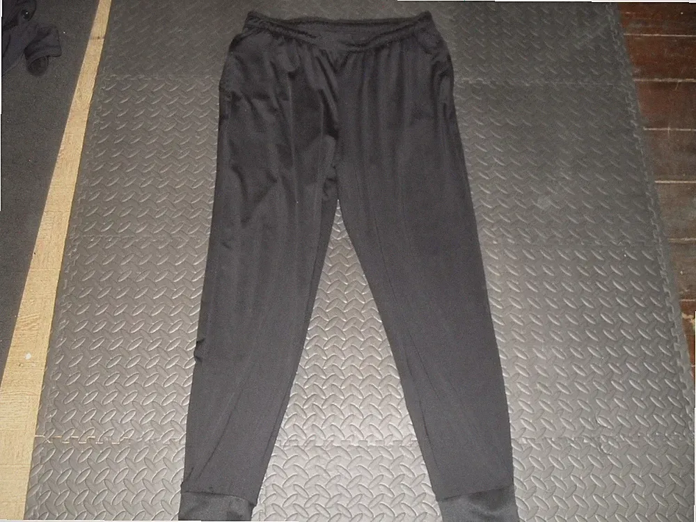 Jogginghose Freizeithose Sporthose Herren Gr. L 52/54 schwarz mit Gummibund