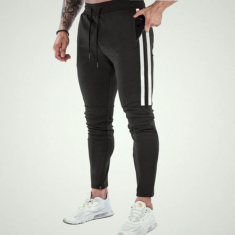 Niedrige Taille Jogginghose