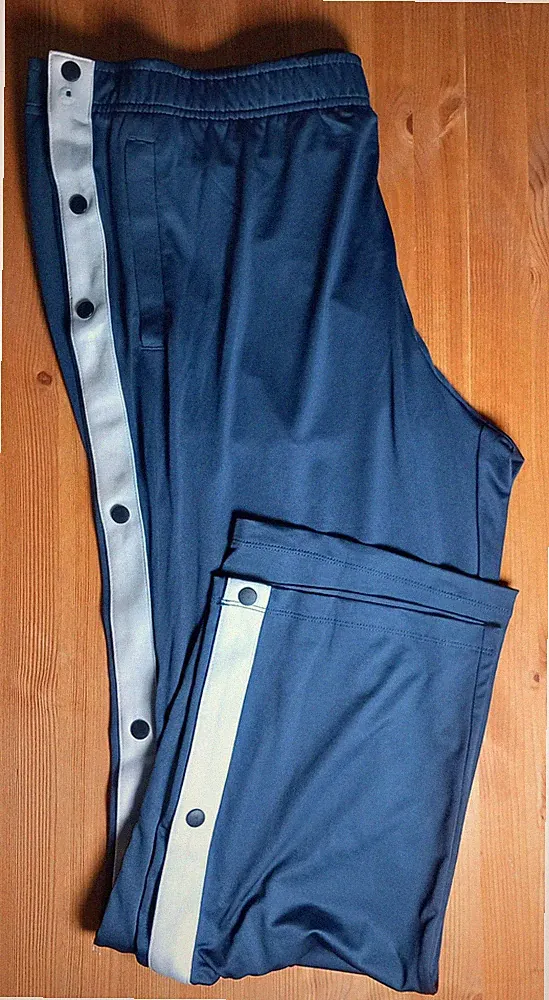 Jogginghose mit seitlichen Knüpfleisten - Größe 28/29 (56/58) - Bund 107-111 cm
