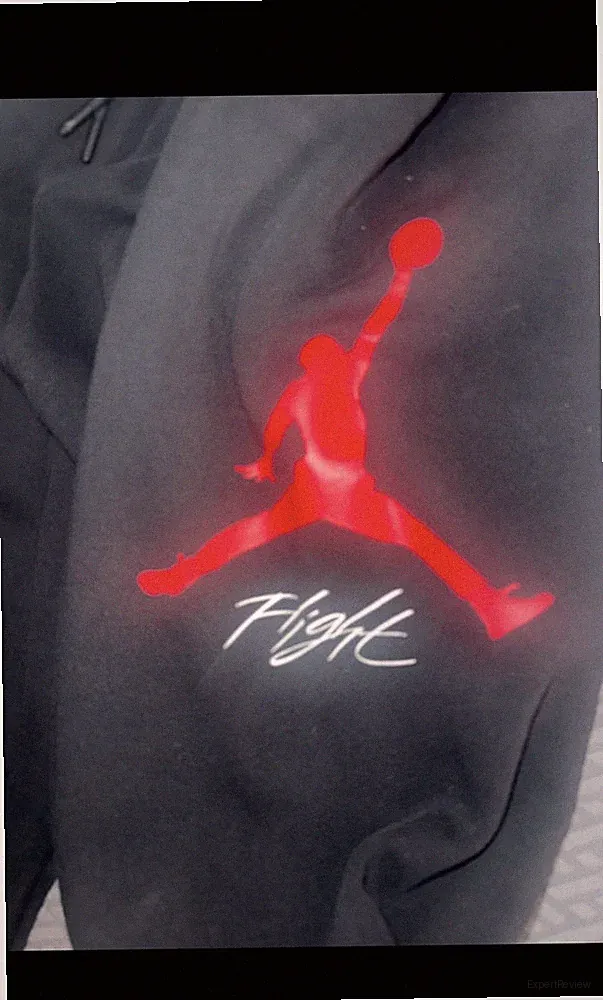 Jordan Flight Herren Jogginghose M schwarz/rot Jumpman Logo Elastikbund