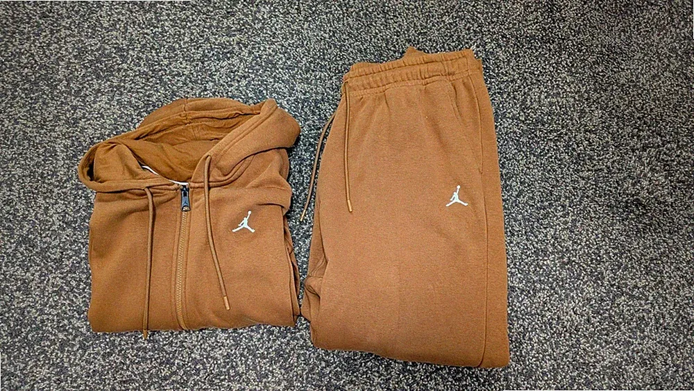 Jordan Herren Kapuzenjacke und Jogginghose Braun Jeweils XXL