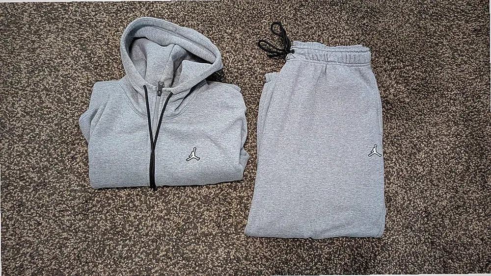 Jordan Herren Kapuzenjacke und Jogginghose Jeweils Größe 2XL Grau