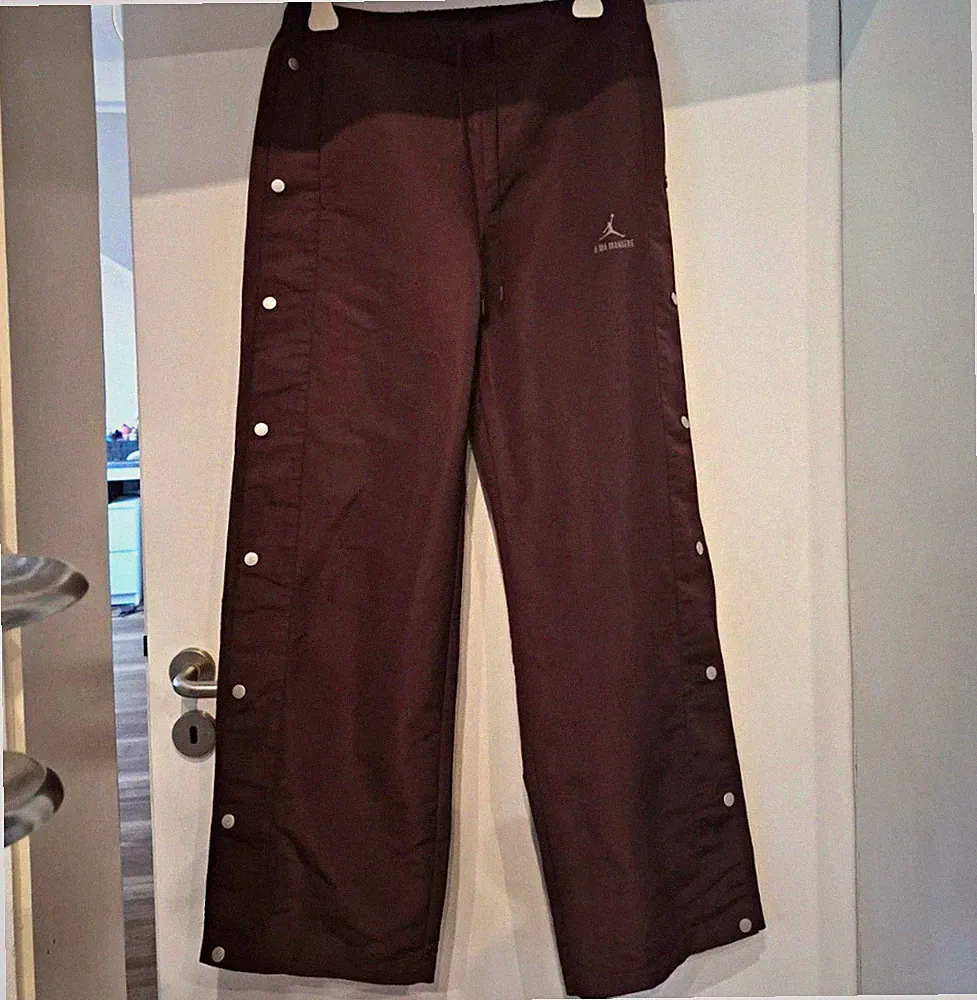 Jordan x A Ma Maniére Jogginghose UNISEX M braun Nylon Druckknöpfe