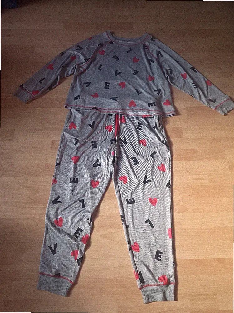 Joyspan Jogging Hose Oberteil Gr XL Valentinstag Grau Rot Schwarz Herzen Love