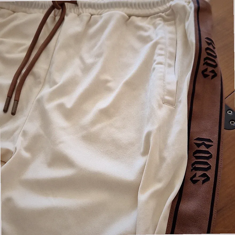 KOQS Herren Jogginghose Beige L 86 cm Taille 32 in Schrittlänge Zugband