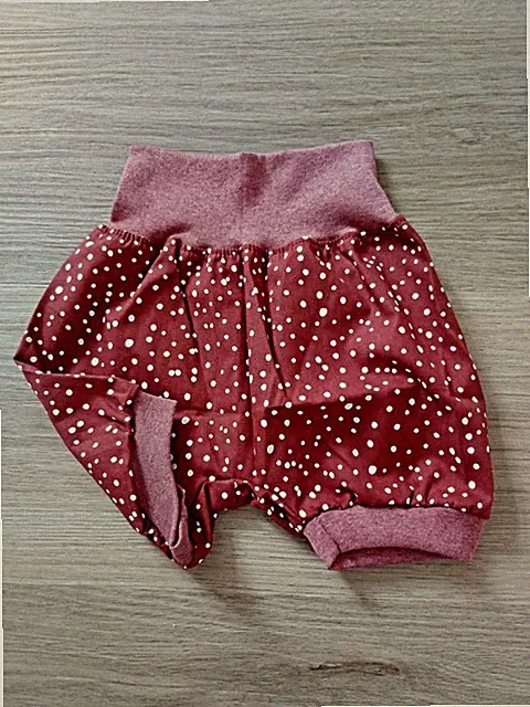 kurze Pumphose,Punkte, Neu,Handmade,Baumwolle, Gr.80-92,Unisex,Babys,Kita,Urlaub