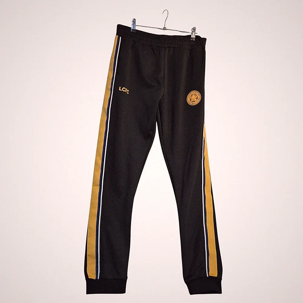 Leicester City Jogginghose Herren Medium Schwarz Joggers Slim Fit Logo Gummizug