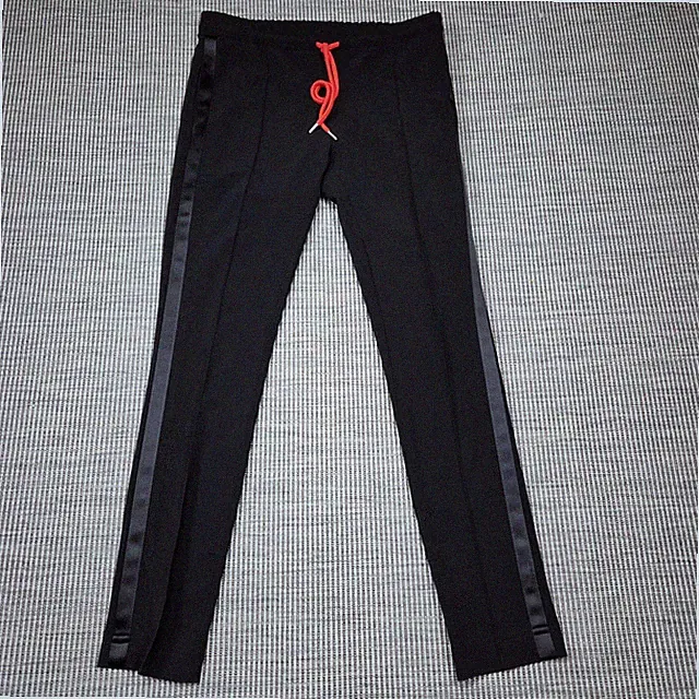 Marcus Lupfer Jogginghose Gr. Small schwarz Jersey Satin Streifen Wollmischung