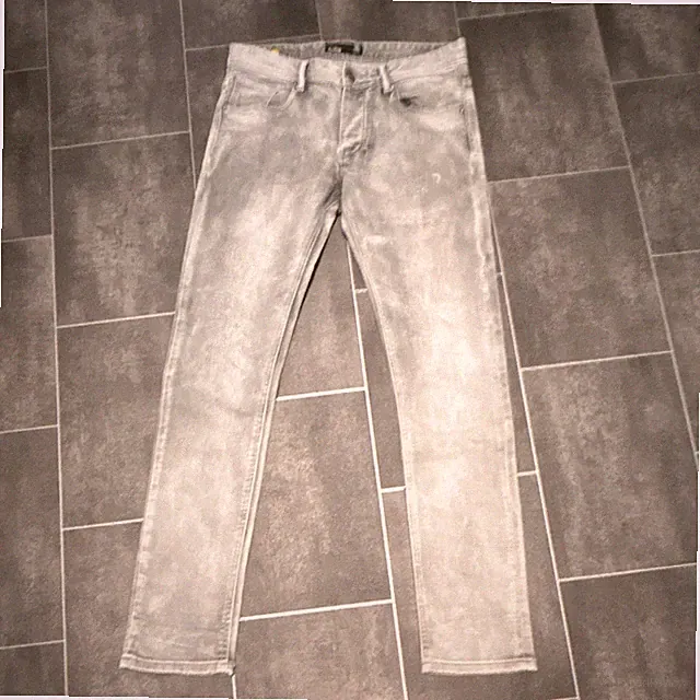 Modische Jeans grau 32/32. NEU