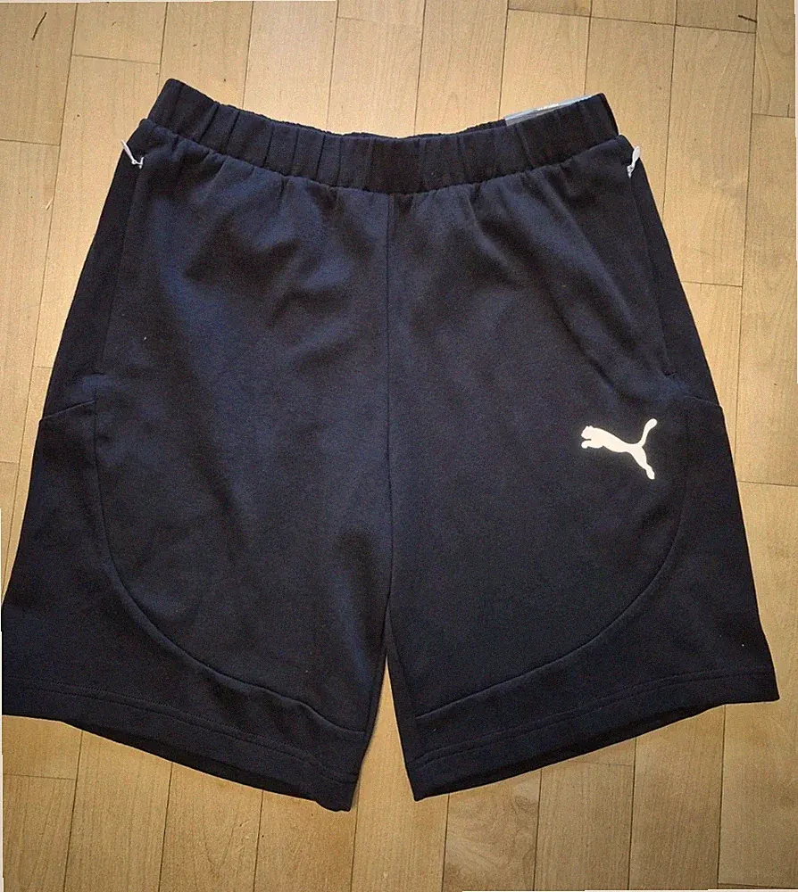 NEU schwarze PUMA Sweatshorts M 48 50 kurze Jogging Hose Homewear easy Shorts