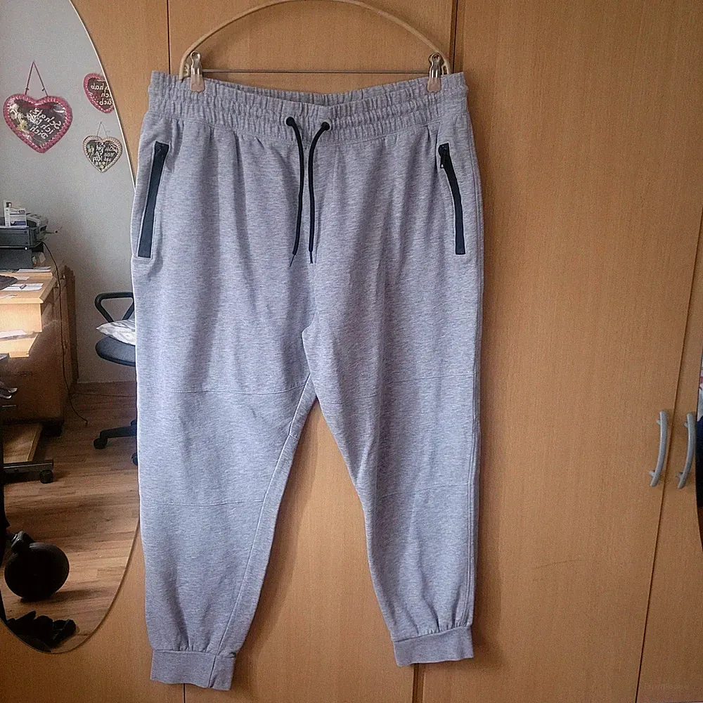 Neue H&M Jogginghose-Sweatpants Gr XL siehe Maße