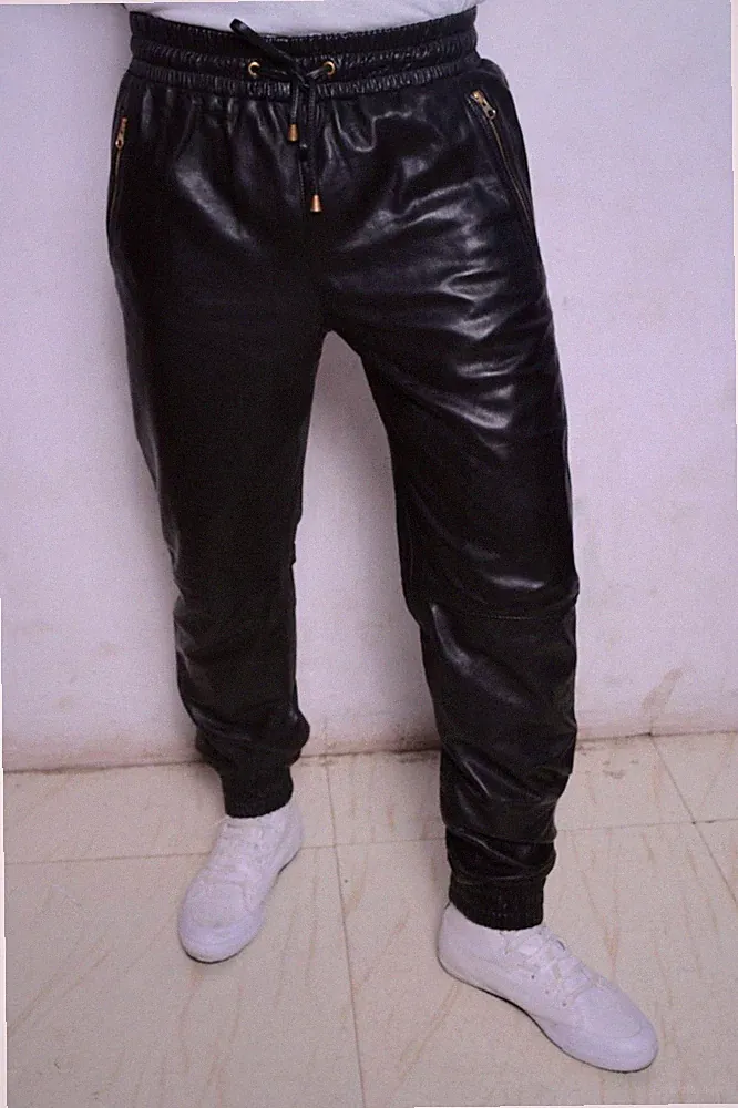 Neue schwarze Lammleder-Jogginghose für Herren. Jogginghose aus echtem weiche...