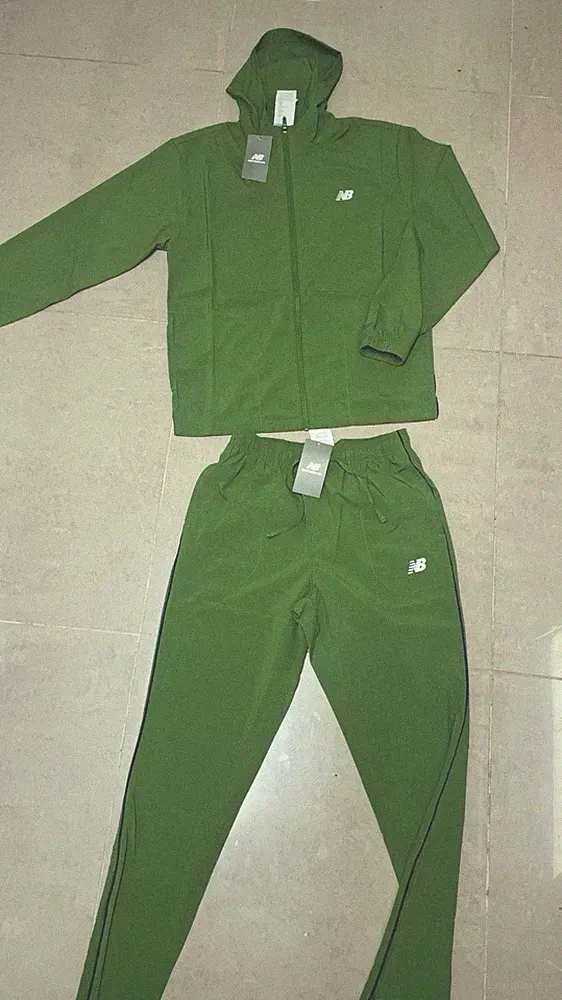 New Balance Herren Trainingsanzug 2-teilig Grün Kapuzenjacke + Hose