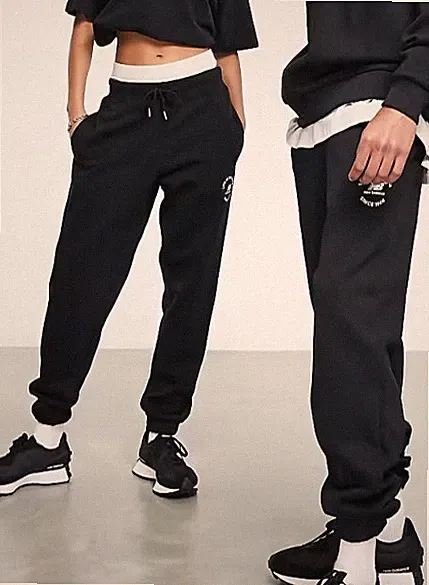 New Balance Jogginghose mit „Life in Balance“ Print / NEU Original
