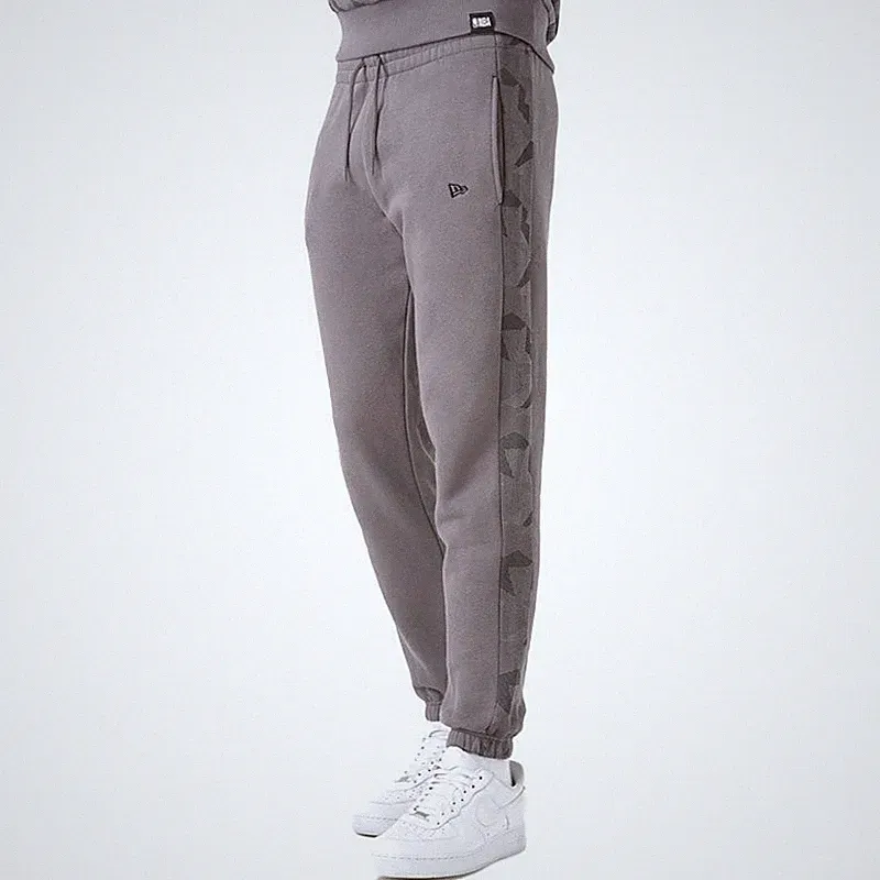 NEW ERA Herren Jogginghose Geo Streifen Camouflage Hose Baumwolle Sport...