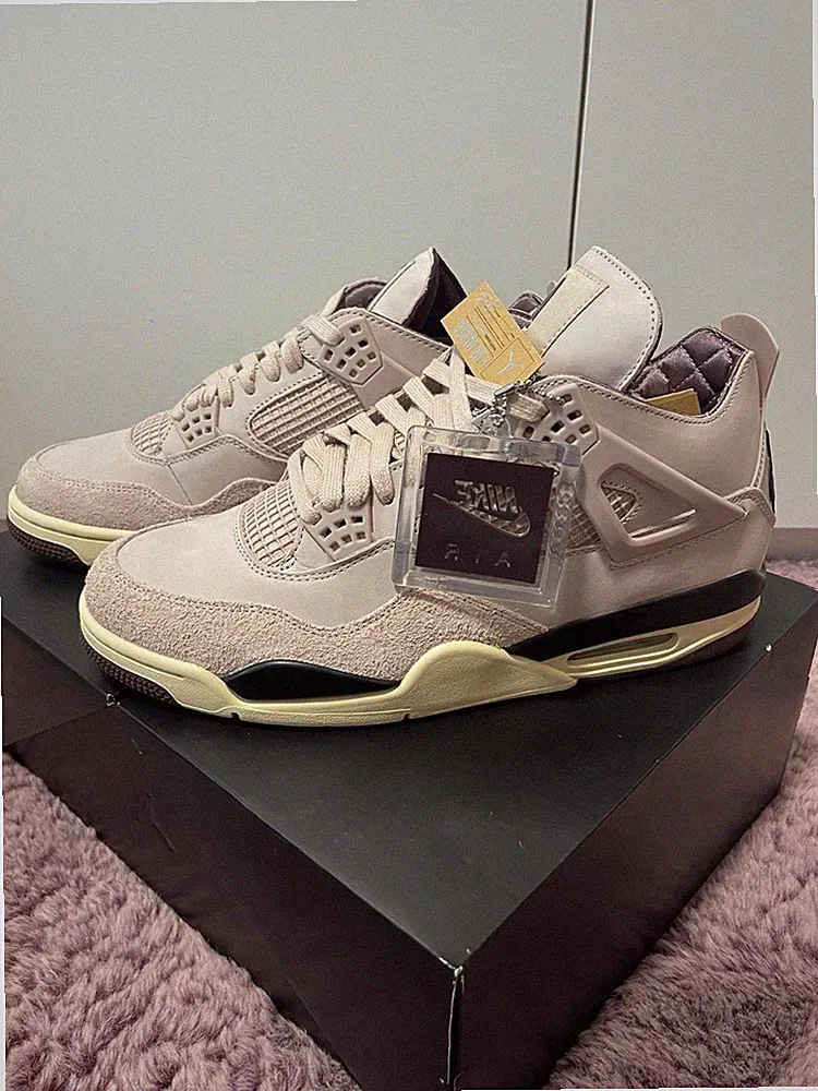 Nike Air Jordan 4 A Ma Maniere EU44,5