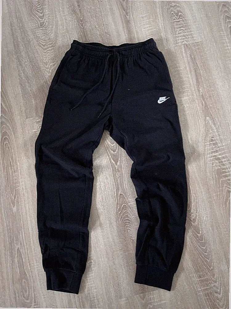 Nike Club Herren-Strick-Jogginghose Jogger Sporthose Schwarz FQ4330-010