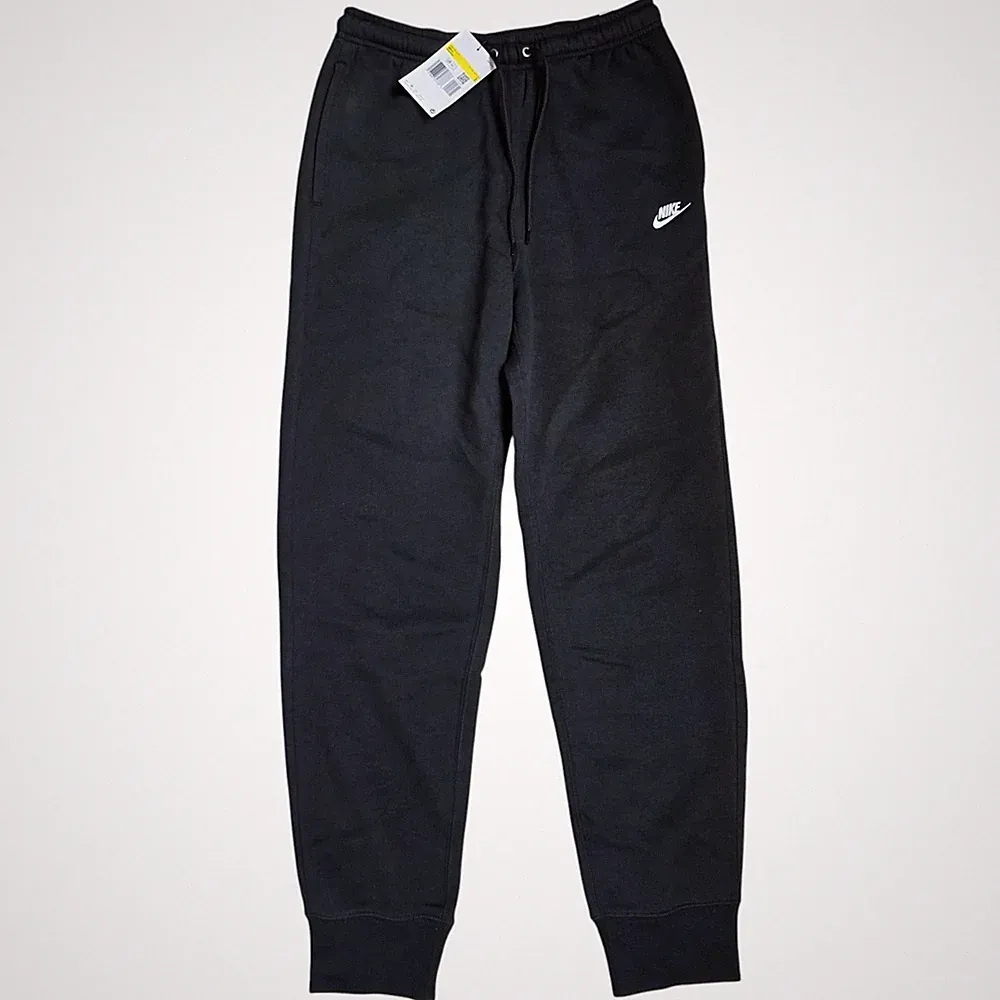 NIKE Club Jogginghose für Herren in Schwarz neu mit Etikett Small FN3787-010...