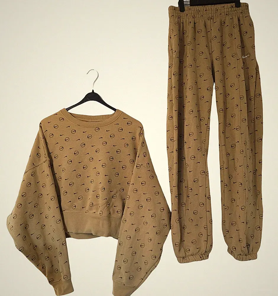 NIKE Damen Jogginganzug Gr. XS / S - M beige Set Pullover & Hose oversized Sweat