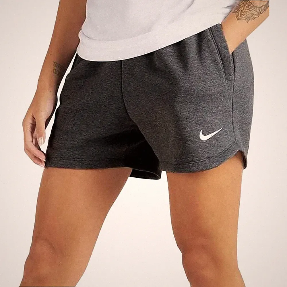 NIKE Damen Sweatshort Fitnesshose Jogginghose Sportswear Kurze Hose GRAU Gr. M