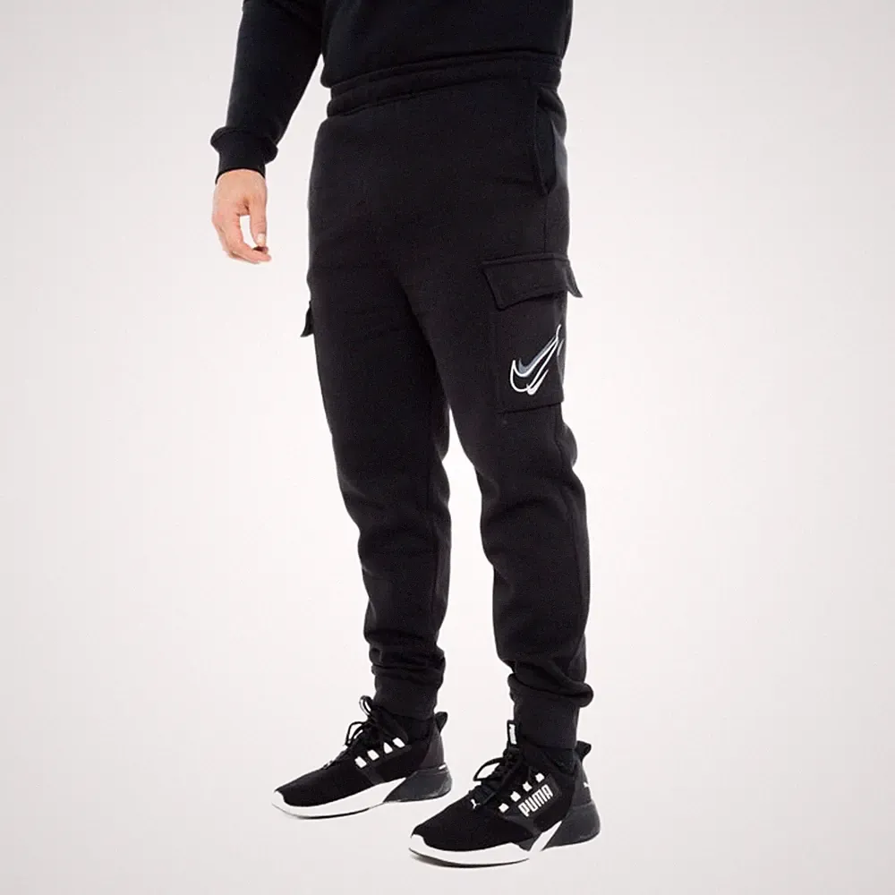 NIKE DQ3946 Herren Jogginghose Soft Sportswear Multi Swoosh Fleece Cargo Cuffed Pant