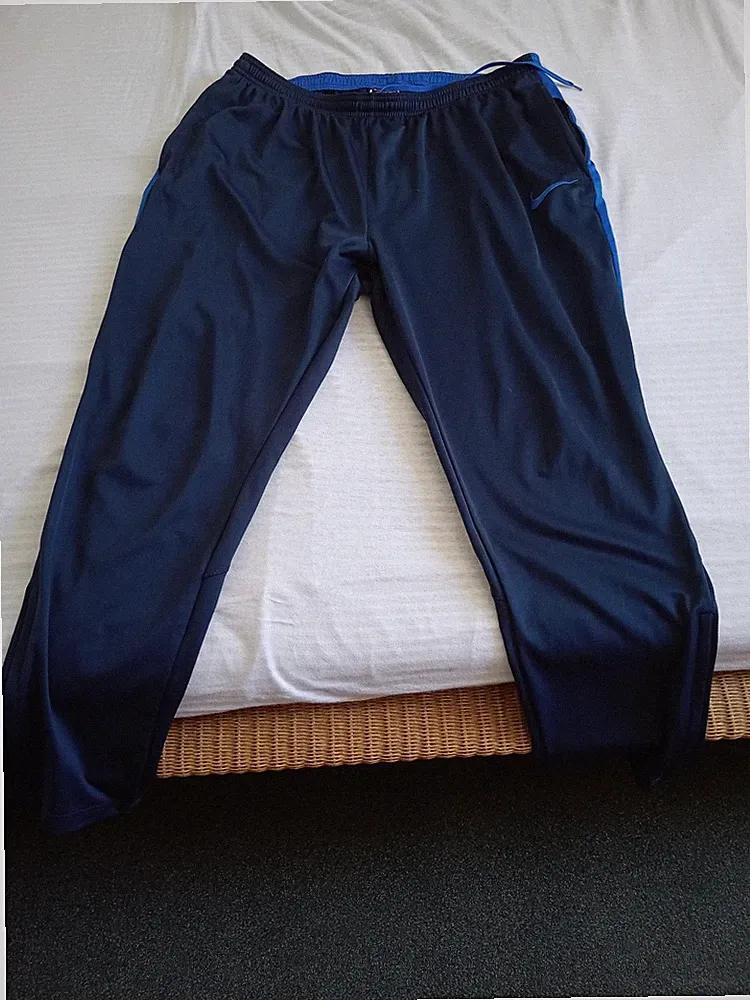 NIKE DRI-FIT, Freizeithose, Fussball Jogginghose, Gr. XL,Dunkelblau -Hellblau