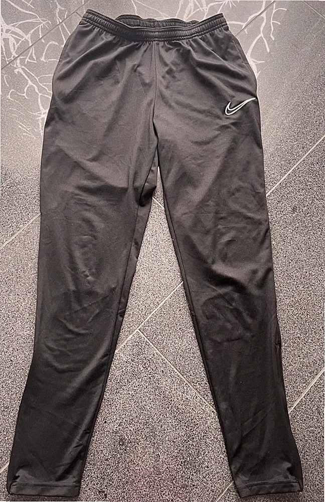 Nike Dri-Fit Herren Sporthose Trainingshose Jogginghose Gr.M Sport Freizeit