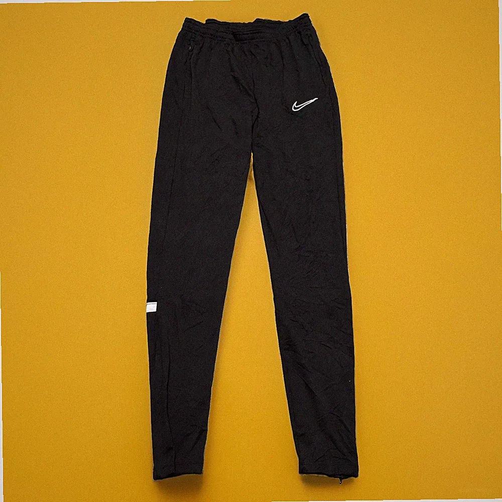 Nike Dri-Fit Herren Trainingshose Jogginghose Sporthose Laufhose Gr. XS #EE7-23
