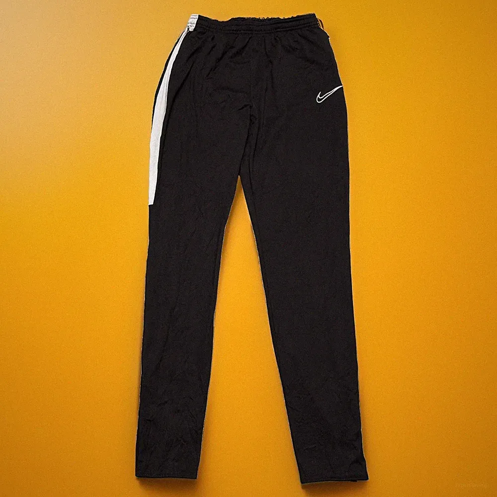 Nike Dri-Fit Herren Trainingshose Jogginghose Sporthose Laufhose Gr. XS #EE7-27