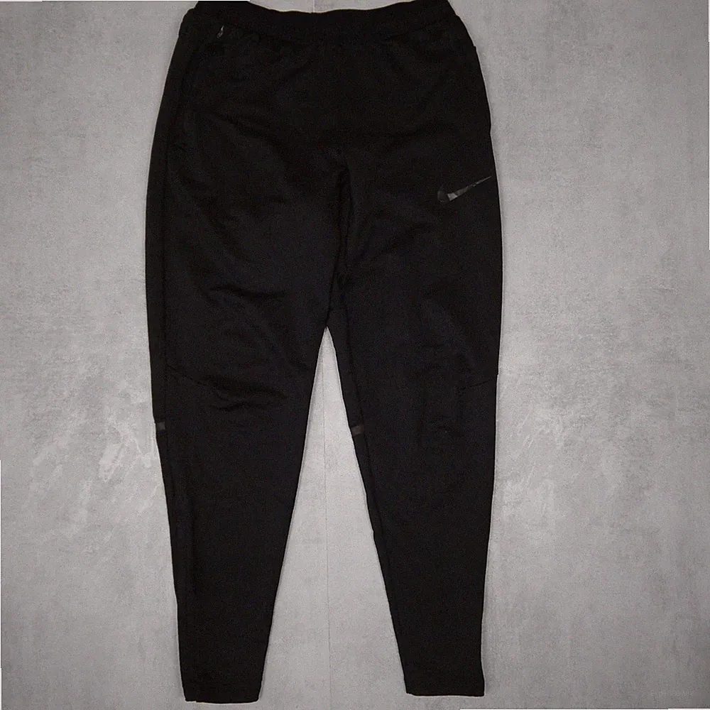 Nike Dri-Fit Jogginghose Herren S Schwarz Slim Fit Streetwear Sportswear