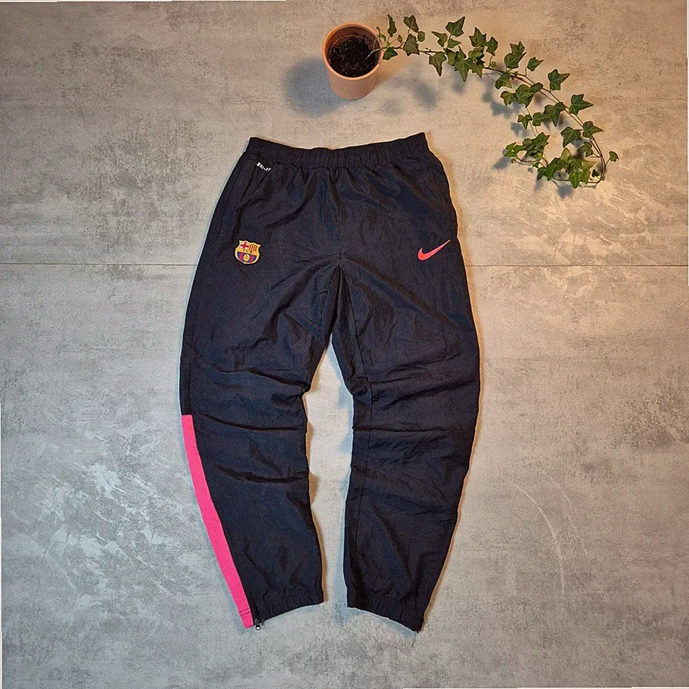 Nike FC Barcelona Fußballhose VTG Trackpants Polyester Schwarz Lila Y2K 0s | M
