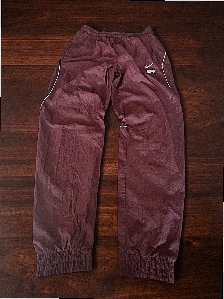 Nike FC Trackpants Jogginghose Bordeaux Rot Weiß Vintage Style Größe M