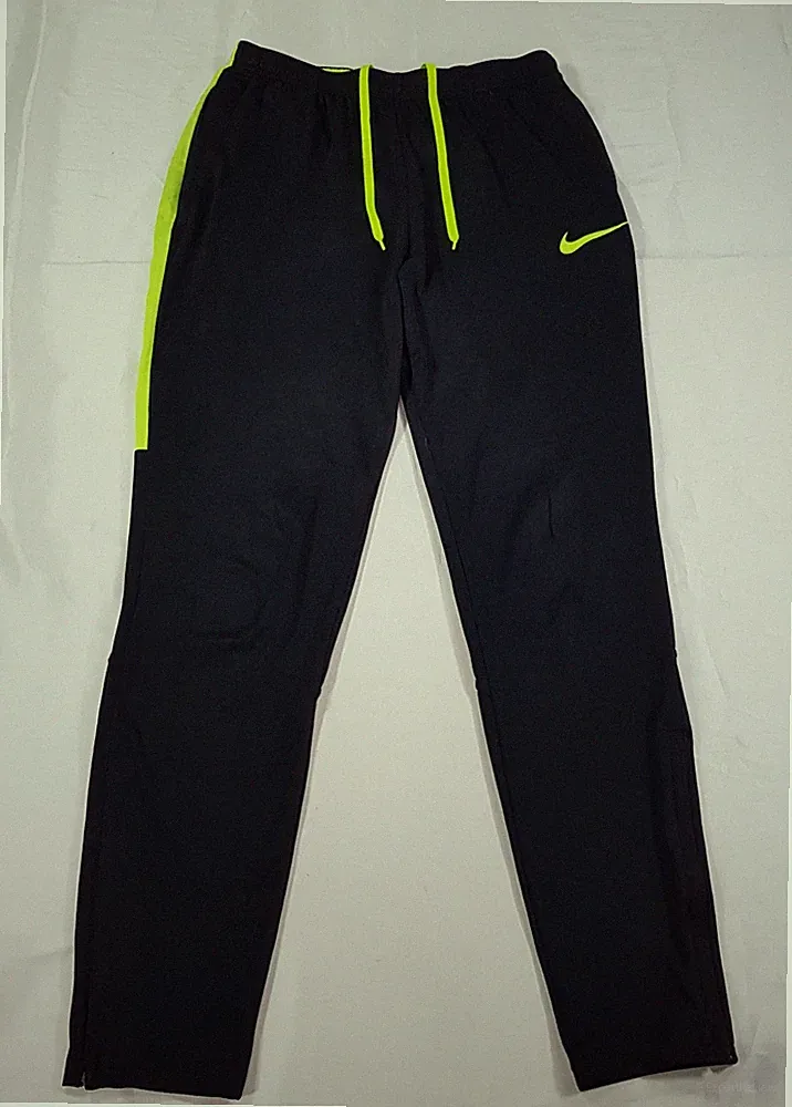 NIKE GRÖSSE S TAILLE W27-32 "L28" HERREN SCHWARZ JOGGINGHOSE TRAININGSANZUG SWEATPANTS