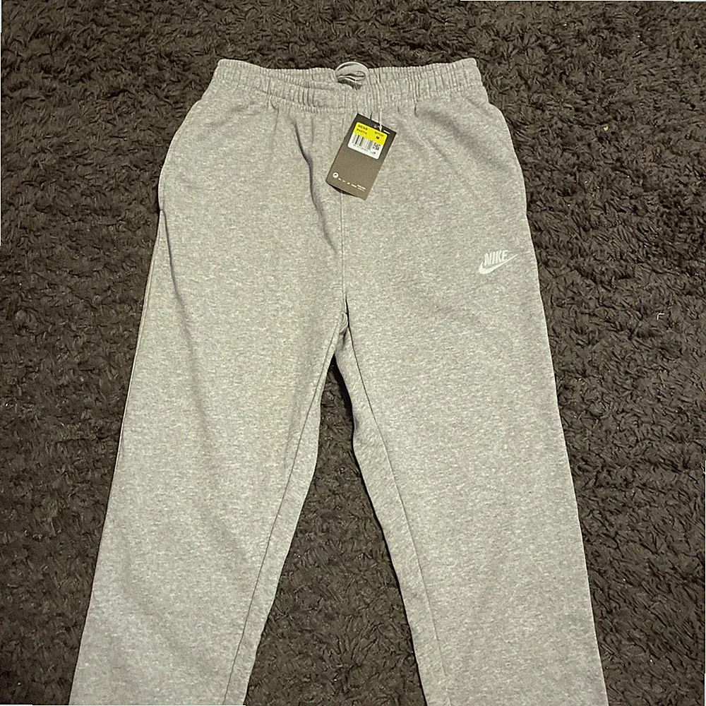 Nike Herren Graue Jogginghose Loose Fit Größe S