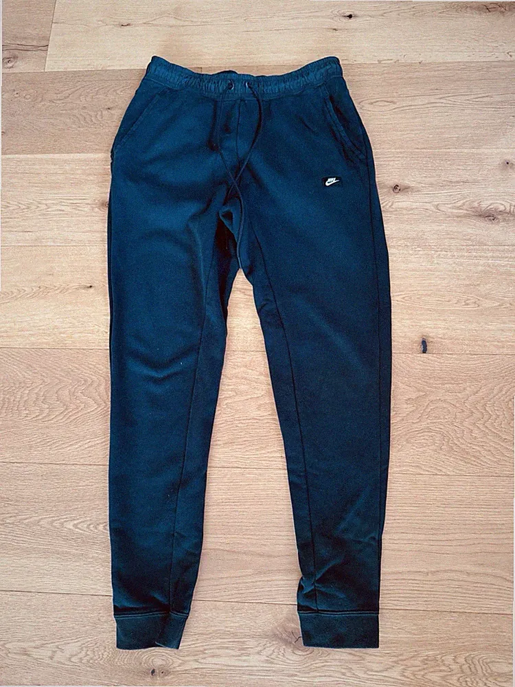 NIKE Herren-Jogginghose Gr. M Schwarz