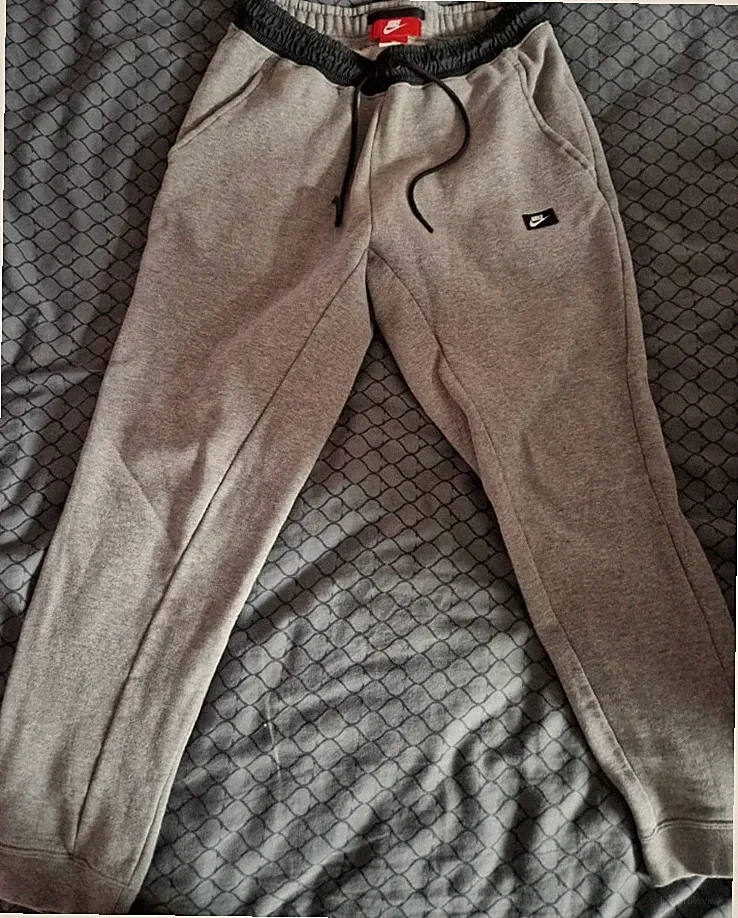Nike Herren Jogginghose grau M, Tapered, Taschen, elastischer Bund, Regular Fit