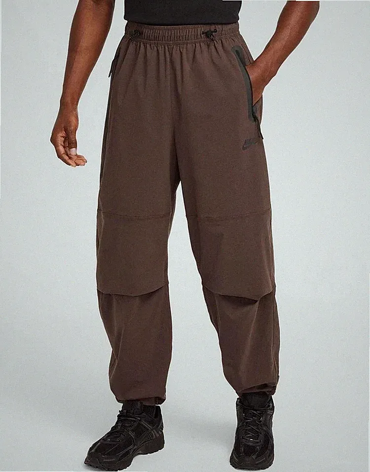 Nike Herren Jogginghose Oversize Größe M Neu Braun Tech Oversized Woven Pants