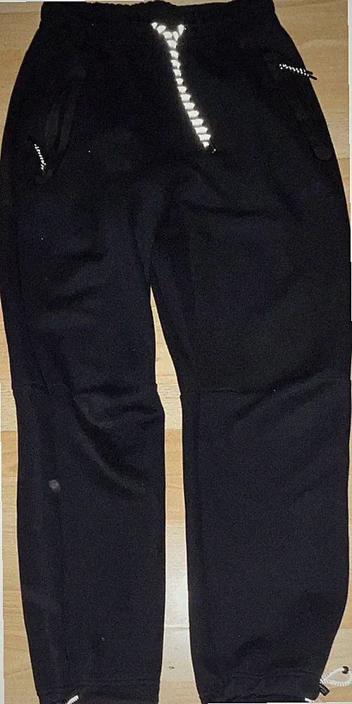 Nike Herren Jogginghose schwarz Gr. M mit Kordelzug & RV-Taschen