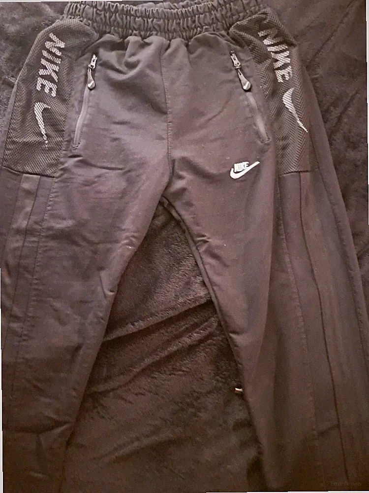 Nike Herren Jogginghose Schwarz Gr. M mit Reißverschlusstaschen