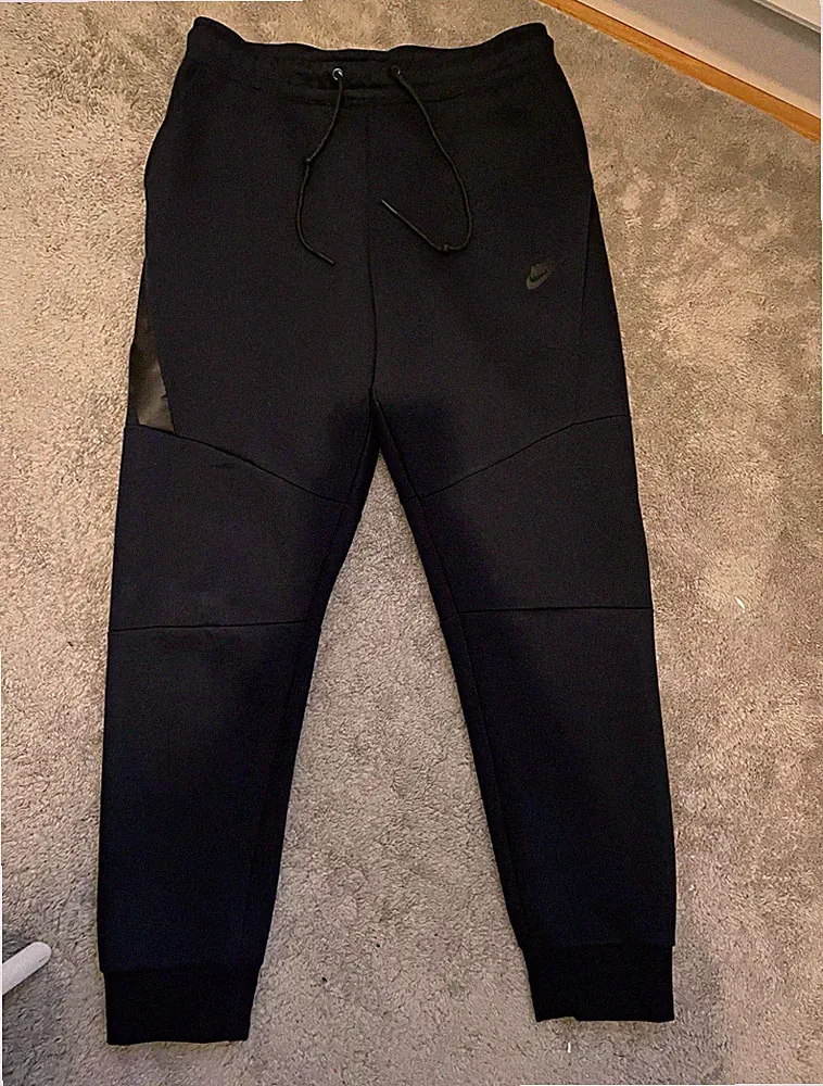 Nike Herren Jogginghose Schwarz L Fleece Polyester Tapered mit Taschen