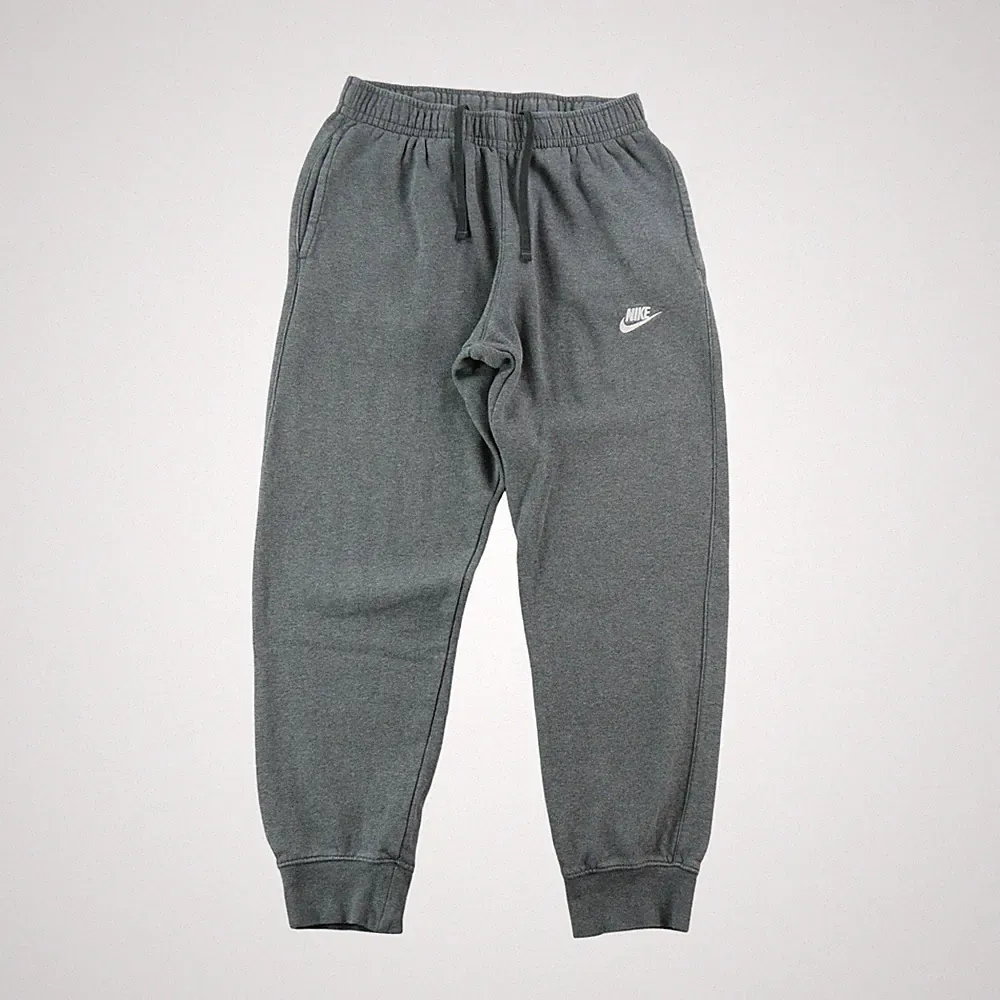 Nike Herren Jogginghose Sportswear Club Fleece Größe S #QWE7378