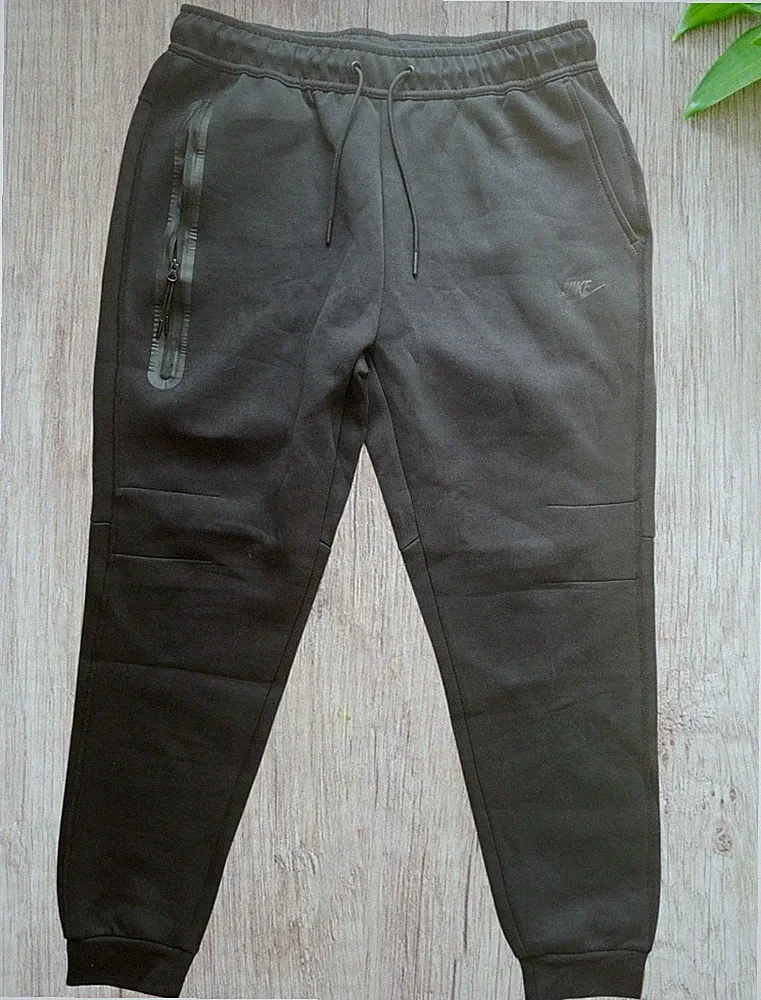 Nike Herren Jogginghose XL Schwarz Polyester Zugband elastischer Bund Taschen