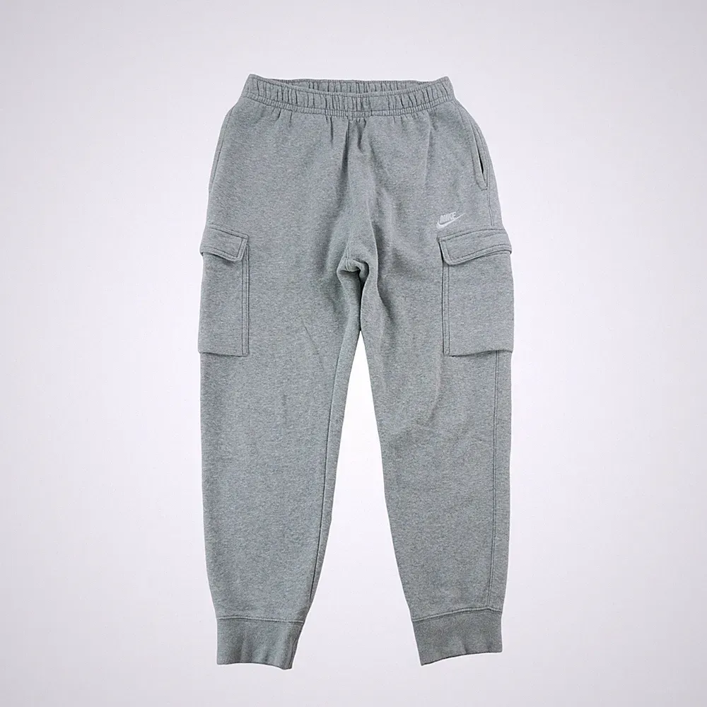 Nike Herren Sportswear Club Fleece Cargo Jogginghose Größe S #QWE3496